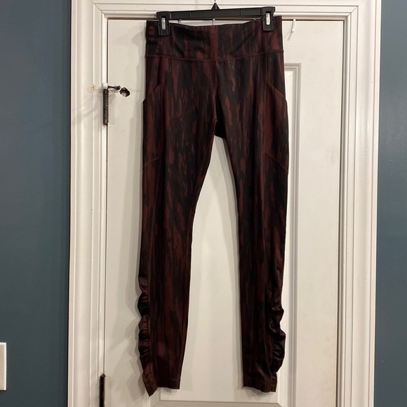 lululemon athletica Pants - Lululemon Black Burgundy Leggings size 6